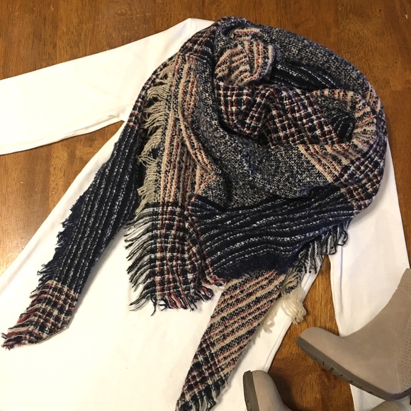 Accessories - NWT Plaid Blanket Scarf Wrap